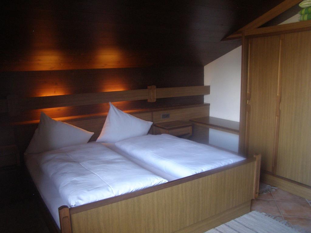 Haus Gschwendtner Hotel Pfarrwerfen Ruang foto